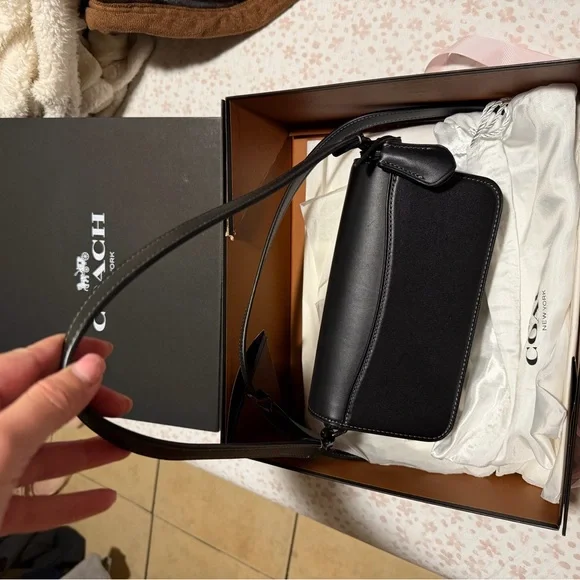 Coach Studio Baguette Bag - Picture 3 of 8